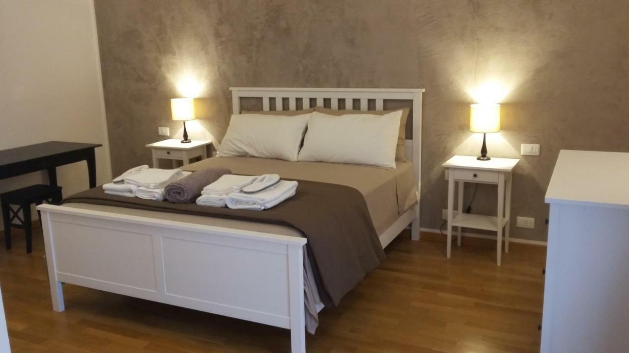 Residenza Leon Bed and Breakfast Castelnuovo del Garda Eksteriør billede