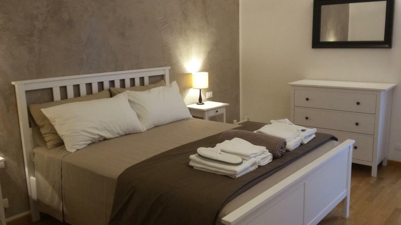Residenza Leon Bed and Breakfast Castelnuovo del Garda Eksteriør billede